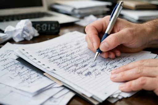 Признаки установки на предельно быстрое и старательное письмо